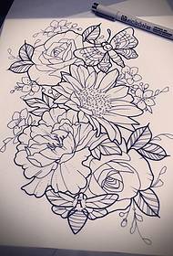 Manoscritto del modello del tatuaggio dell'ape della libellula del fiore di ciliegia della rosa dell'Europa