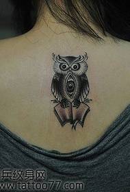 njira ya tattoo ya Neck owl