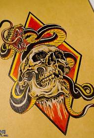 farebný pythonový rukopisný obrázok poskytnutý tetovacím ukážkovým obrázkom