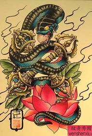 Patrón de tatuaje: a tatuaxe legal do patrón de tatuaxe masculino é unha tatuaxe de diamantes de serpe impresionante