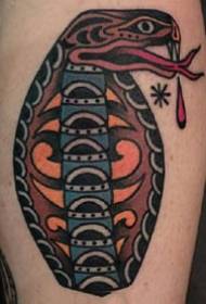 Ilustración de tatuaje de serpiente de la vieja escuela: un conjunto de patrones de tatuaje de serpiente de la vieja escuela
