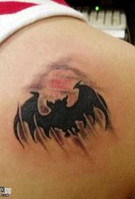 Назад малюнак татуіроўкі кажана