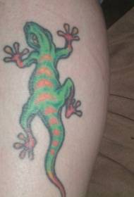 cor de pernas patrón de tatuaxe de lagarto arrastrando