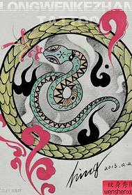 klasyczny popularny rękopis tatuażu węża