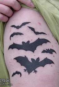padrão de tatuagem de morcego de braço