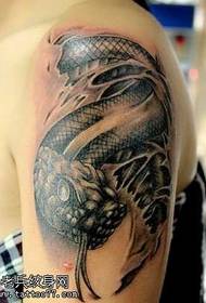 Arm handsome snake tattoo pattern