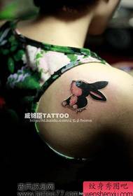 meitenēm patīk zaķa tetovējums