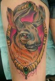tatouage de lapin avec yeux