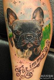 satu pola tato anak anjing yang lucu