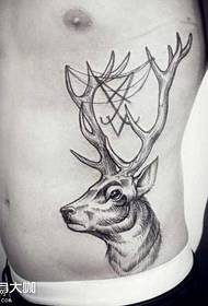Pattern ng tattoo ng waist deer