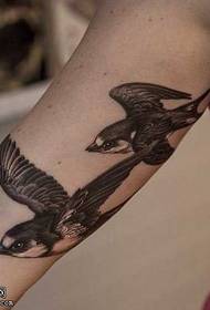kar kis fecskék játszanak tetoválás mintát