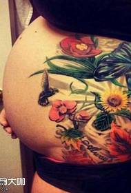 Motivo tatuaggio farfalla in vita