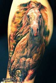 Patrón de tatuaje de caballo de pierna
