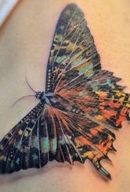 Modeli i tatuazhit të madh realist të madh flutur