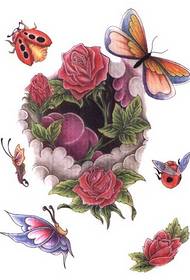 عکس زیبا از الگوی دستنوشته خال کوبی پروانه گل رز زیبا به نظر می رسد