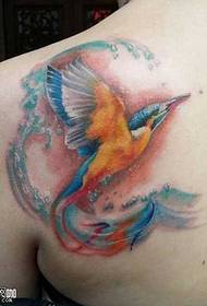 Natrag ptica tetovaža uzorak