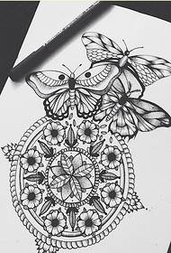 Mada gražus ir gražus ventiliatorius gėlių drugelis tatuiruotė rankraščio modelio paveikslėlį