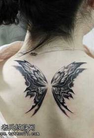 Modello di tatuaggio farfalla nera posteriore