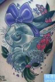 Modellu di tatuaggio di u Rabbit di Leg