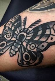 Ferro picta arma forma butterfly tattoo