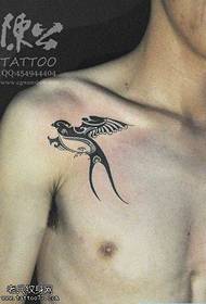 Shoulder Swallow Totem Tattoo Patroon