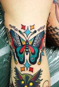 Patrón de tatuaje de mariposa tradicional de pierna
