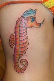 Midja sidofärg tecknad sjöman hippocampus tatuering mönster