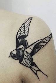 patrón de tatuaje de golondrina tatuado estéreo de hombro