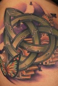 Un marabilloso nó celta con patrón de tatuaxe de engrenaxes de bolboreta