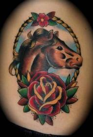 Schouder kleur traditioneel paard en roos tattoo foto