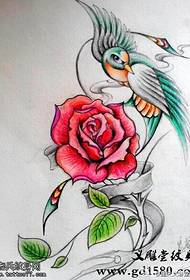 Fargerikt rosa svelge tatoveringsmanuskriptbilde