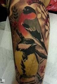 noga mali uzorak tetovaža lastavica