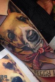 胳膊上的宠物狗纹身图案