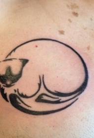 Patrón de tatuaxe de gato durmindo liña negra do peito