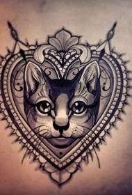 Чорны шэры кот і шаблон сэрца татуіроўкі