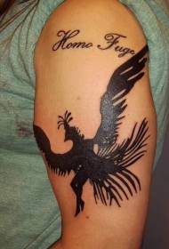 Большая черная летающая птица с татуировкой