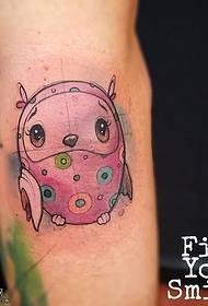 Mielas mažosios pelėdos tatuiruotės modelis ant blauzdos
