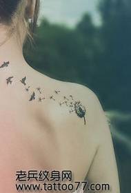 Fashion sikat na dandelion totem bird tattoo pattern
