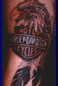 Harley davidson eagle è mudellu di tatuaggi di piuma
