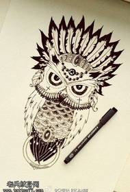 Индийский стиль татуировки рукописный рисунок сова