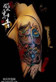 Uzorak tetovaže sove na rukama