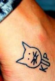 Узорак тетоваже мачића на глежњу