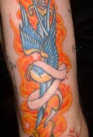 Obojeni plamen ptica i zvijezda kruna tetovaža uzorak