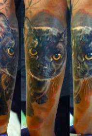 Lengan dicat pola tato realistis kucing menyeramkan