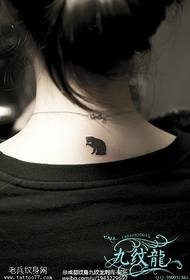 Model i vogël tatuazh i maceve të zeza në qafë  137885 @ Modeli i tatuazhit të maceve me bojëra uji