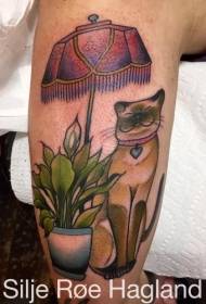 Buzağı masa lambası ve bitki kedi rengi dövme deseni