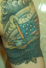 Drapo ameriken ak malfini modèl tatoo nwaj