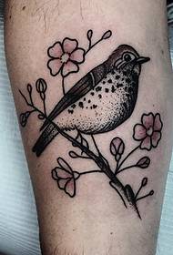 Picculu mudellu di tatuaggi di pianta di uccellu frescu