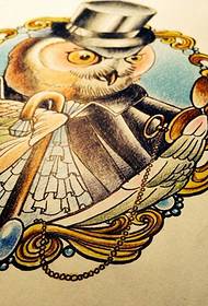 Довольно хорошо выглядящая картина картины рукописи татуировки совы