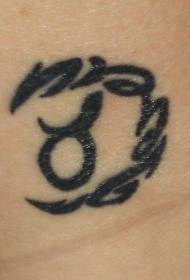 Patrón de tatuaxe de símbolo de Tauro negro
